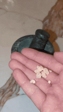 kohzen, frankincense resin grinding, pestle & mortar